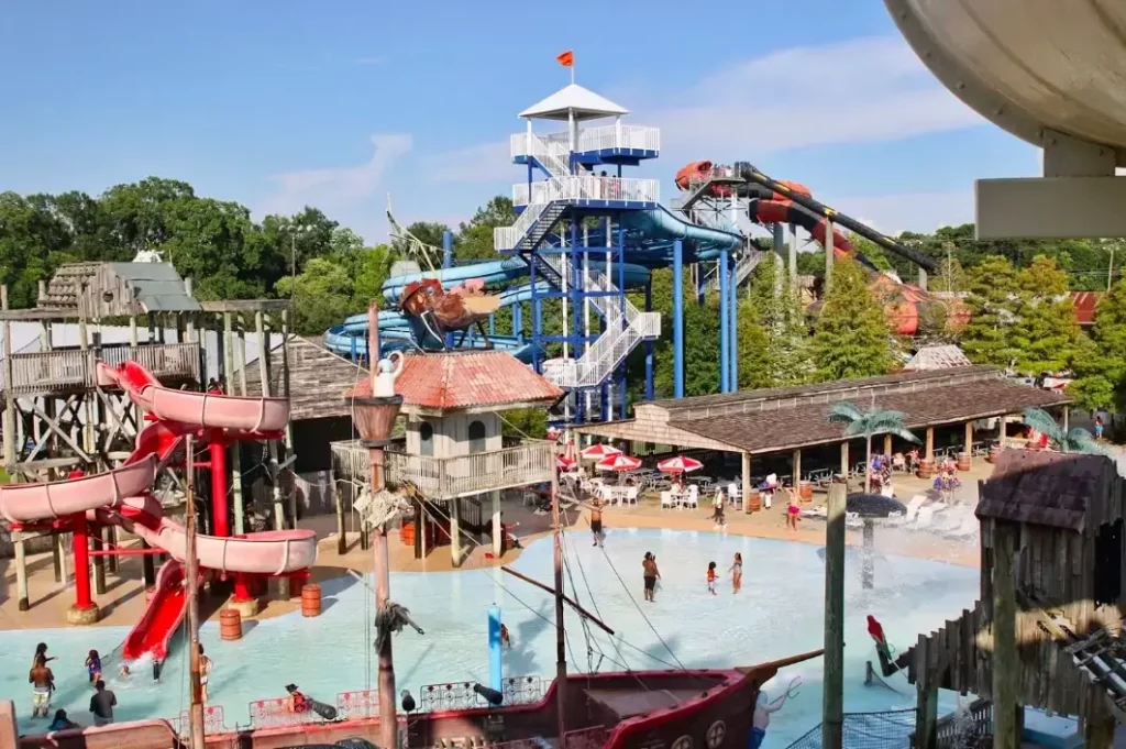 Blue Bayou Water Park, Rouge