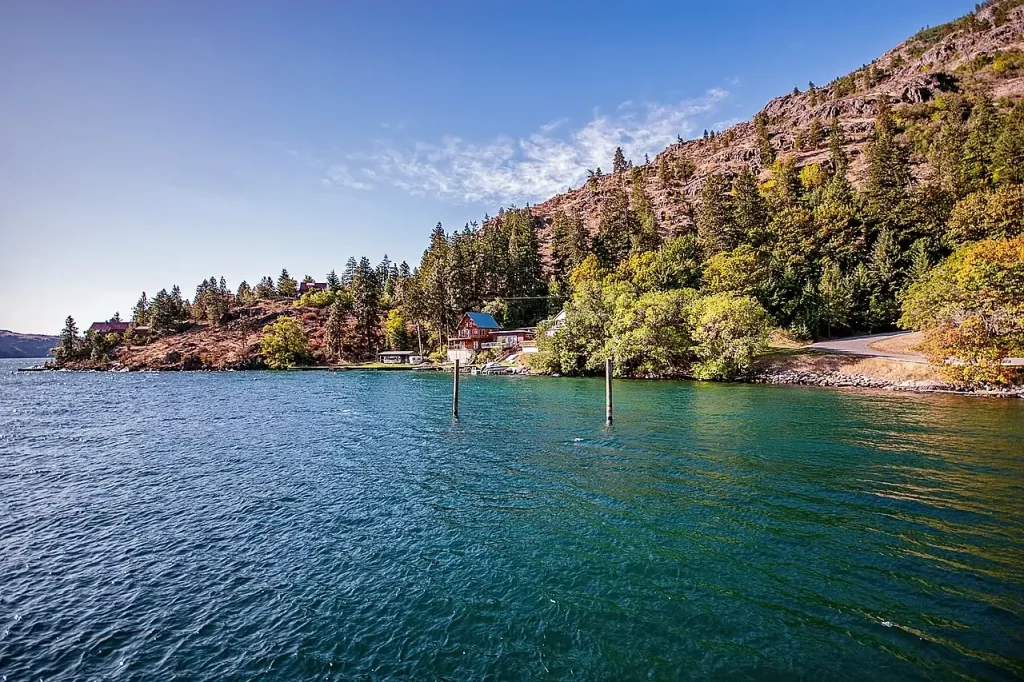 Lake Washington is one of place to kayak in washington state